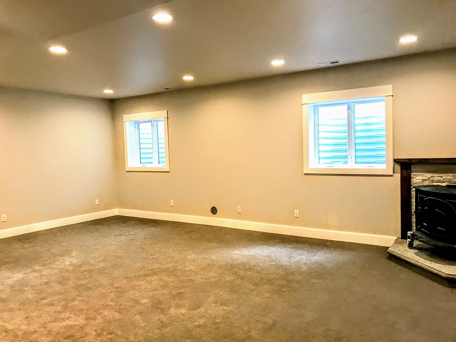2 bed, 1250 sqft, $2,000 — Photo 3
