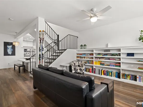 111 Mulberry St #Tha, Newark, NJ 07102