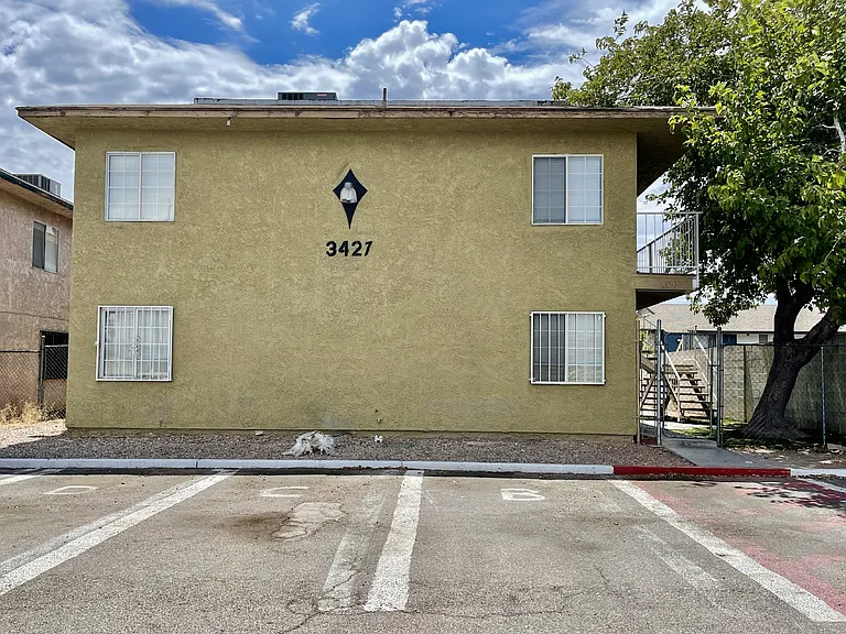 3427 E Cheyenne Ave #A — Photo 5