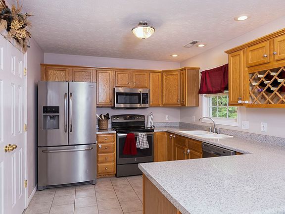 2nd image of 112 Sugar Mill Ln