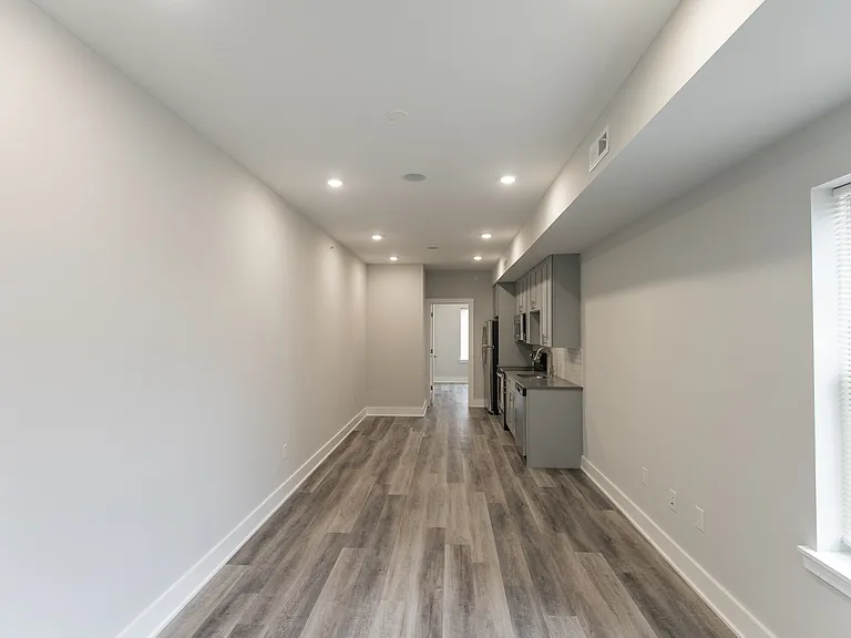 3933 Powelton Ave #401 — Photo 3