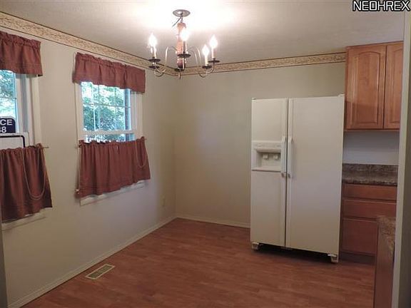 3rd image of 622 Smokerise Dr