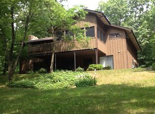 8010 Teahen Rd, Brighton, MI 48116