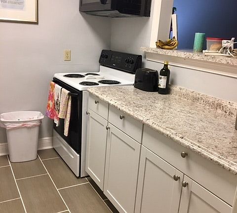 4th image of 3821 Prytania St APT 3