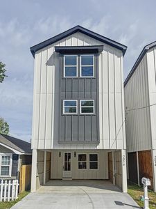 2016 Comstock Ave, North Charleston, SC 29405