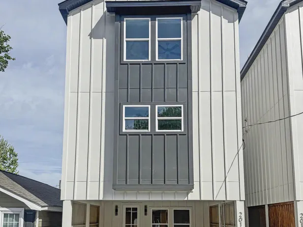 2016 Comstock Ave, North Charleston, SC 29405