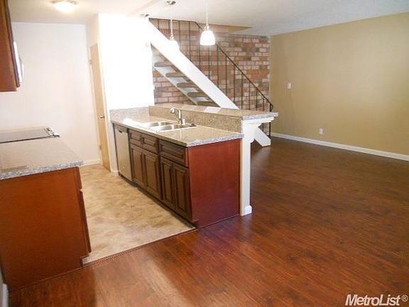 3rd image of 5170 Connecticut Dr APT 2