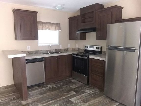 4th image of 4000 24th St N Unit 419