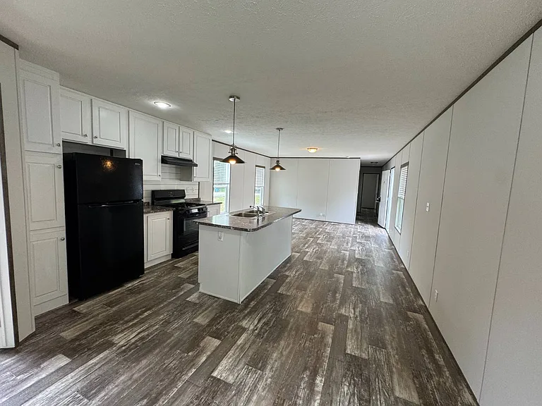 242 Wallingford Dr — Photo 5