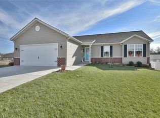 34 Rockport Ct, Troy, MO 63379