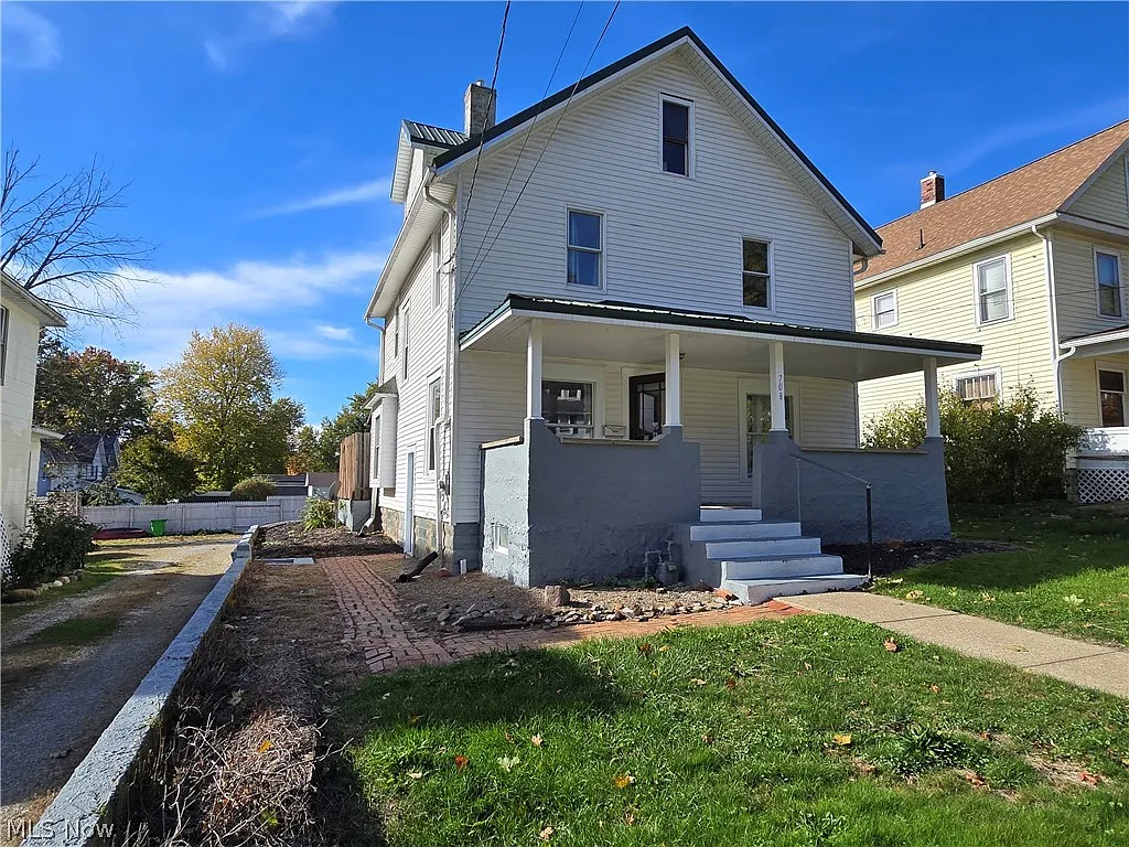 708 N Bever St photo 1