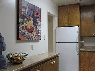 3rd image of 930 Peninsula Ave APT 210