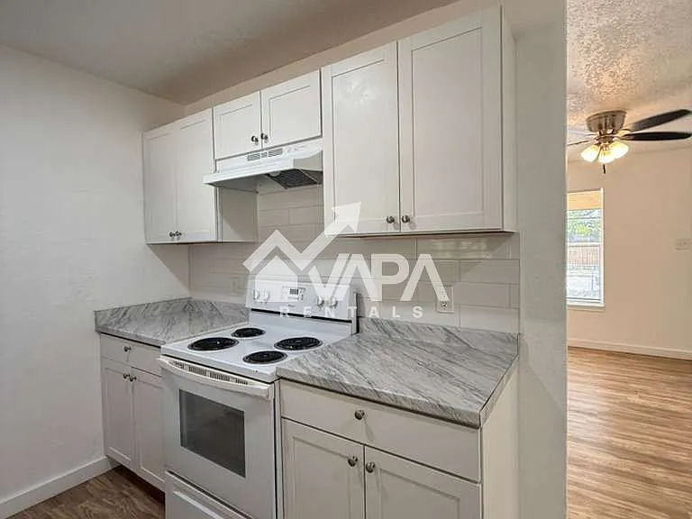7831 Gallop Dr — Photo 10