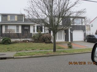 66 Stirling Ave, Freeport, NY 11520