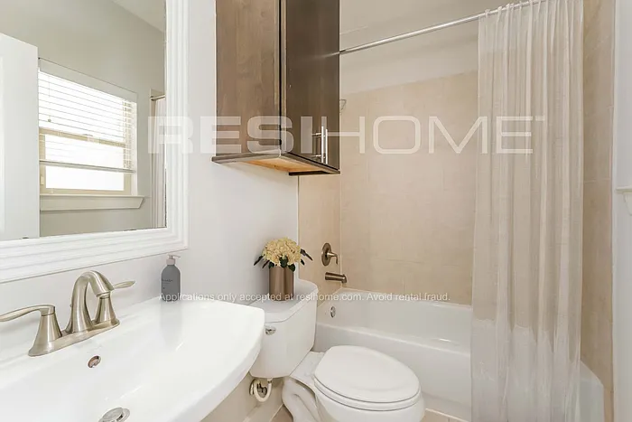 2210 Radcliffe St — Photo 11