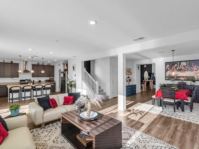 4583 Butterfly Ridge Dr — Photo 19