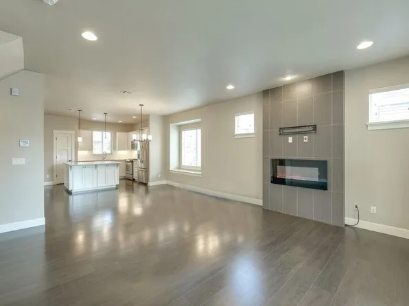 14142 SW Compass Dr, Beaverton, OR 97005