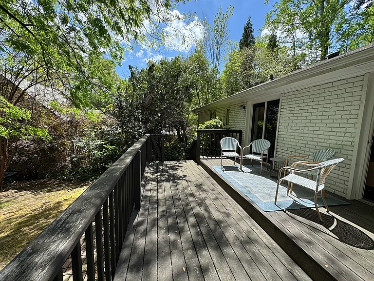 3075 W Roxboro Rd NE — Photo 35