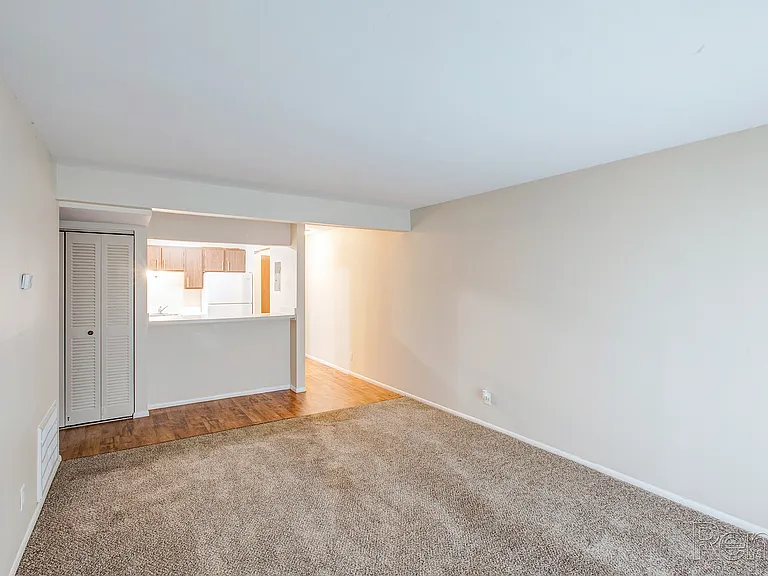 Ravine Woods Apartments — Photo 15