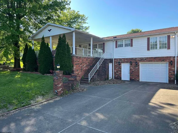 1014 Indiana Ave, Fairmont, WV 26554