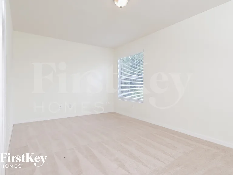 17006 Falconridge Rd — Photo 6
