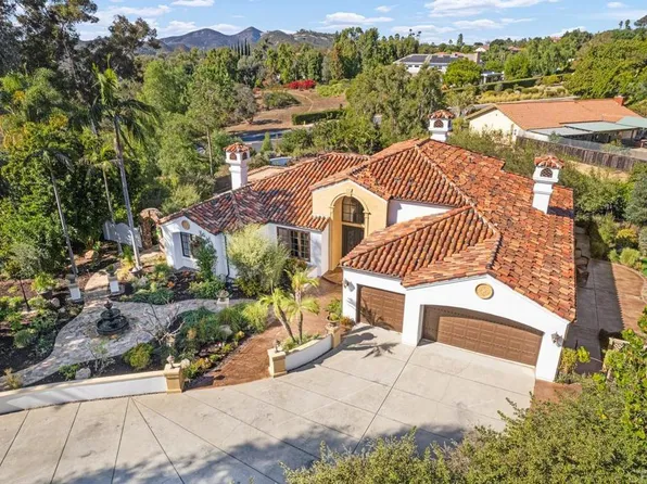 1676 Andorre Gln, Escondido, CA 92029