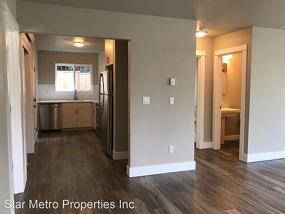 3rd image of 3614 SE 15th Ave #7738368