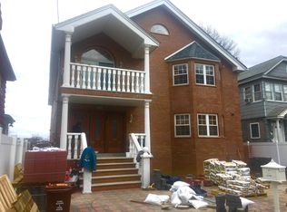 817 College Pl #1, College Point, NY 11356