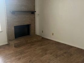 Rio Grande Condos - 2813.5 Rio Grande St.