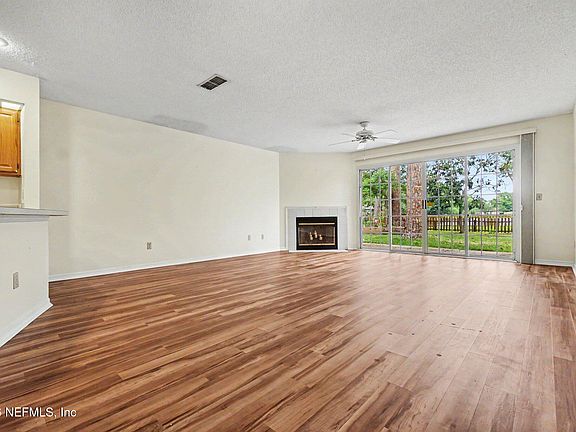 3rd image of 11285 LAKE MANDARIN Circle E