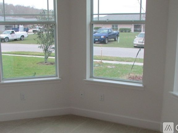 5th image of 1828 Creekwater Blvd