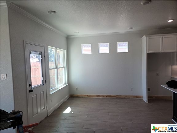 5th image of 1902 Horatio St