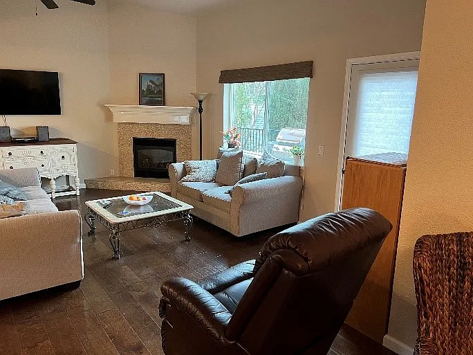 3950 Hillsborough Rd — Photo 3