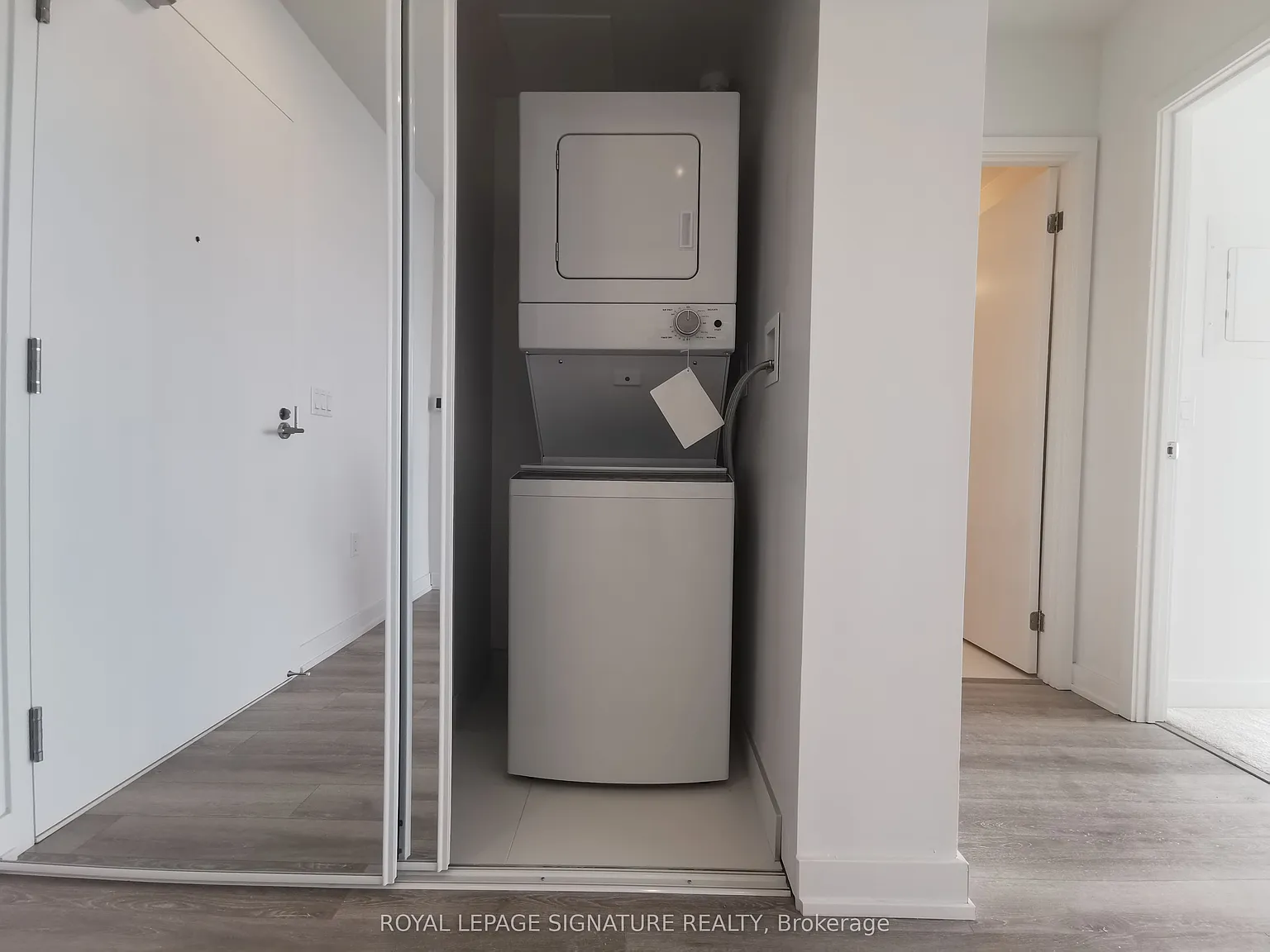 Artists Alley Condos — Photo 4