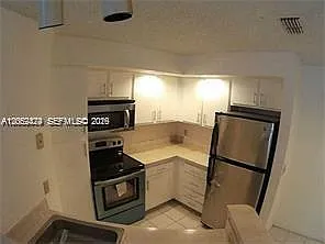 Coral Key Condo — Photo 2
