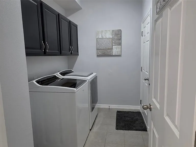 4939 Autumn Ridge Dr — Photo 17