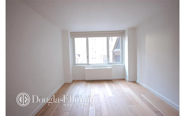 Rented by Douglas Elliman | media 32