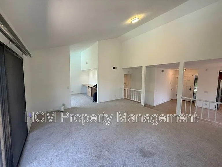 19 Viejo — Photo 10