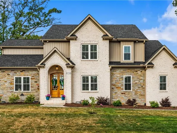 8198 Rob Roy Dr, Summerfield, NC 27358