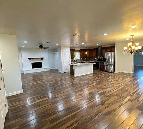 2nd image of 1011 W Northern Ave