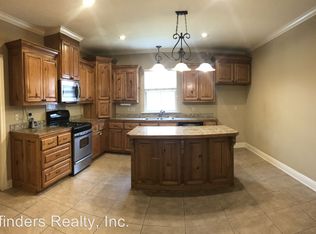 5451 Parkknoll Place Dr, Baton Rouge, LA 70816