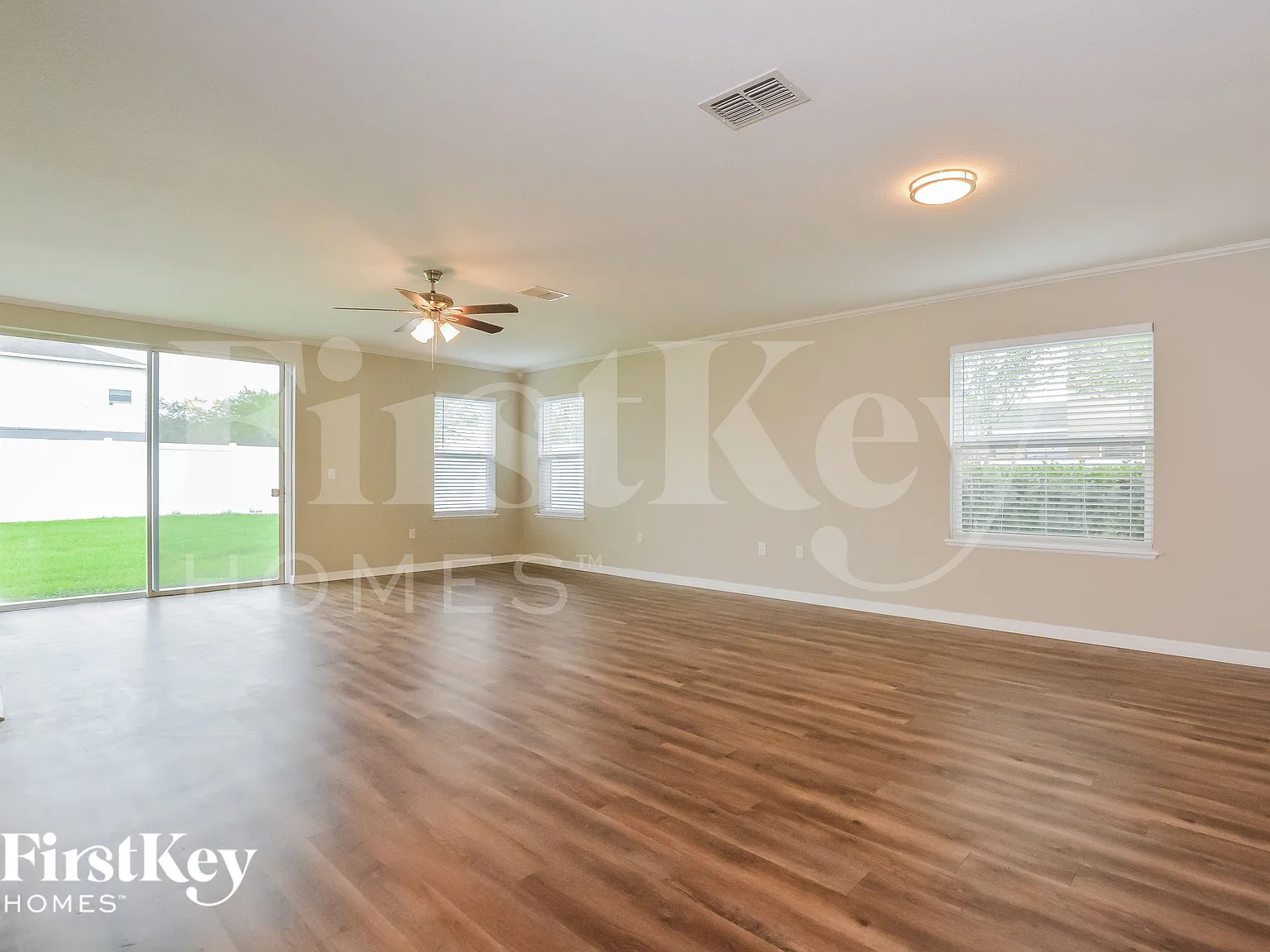 3 bed, 2.0 bath, 1875 sqft, $2,490 — Photo 2