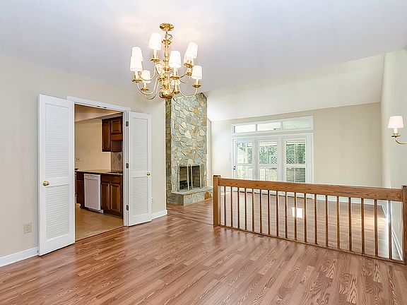 4th image of 6429 Brookbury Ct