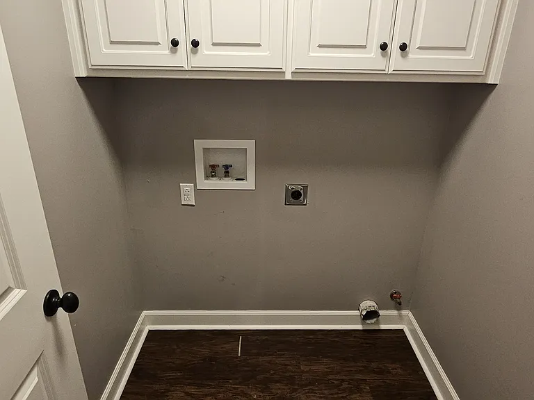 6070 Allwood Dr — Photo 19