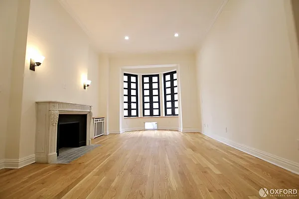 Rented by Oxford Property Group | media 11