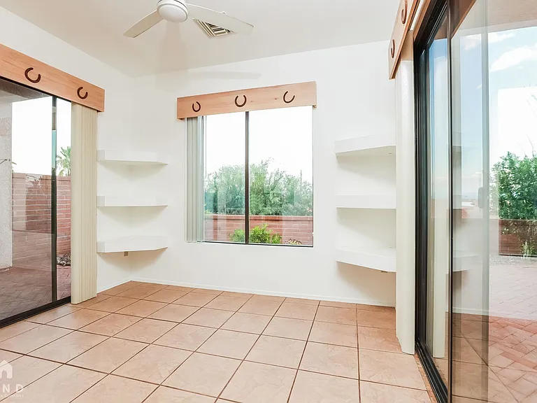 1606 W Calle Del Ducado — Photo 8