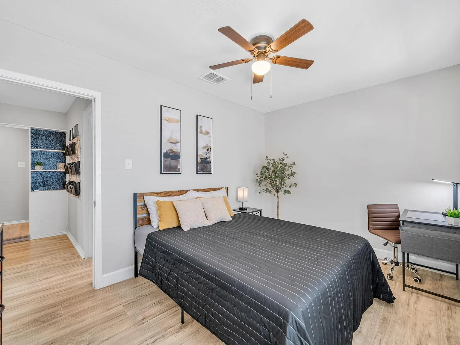 4 bed, 3.0 bath, 1855 sqft, $711 — Photo 1
