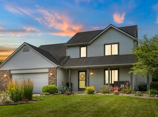 6408 E Edgewood Dr, Churubusco, IN 46723