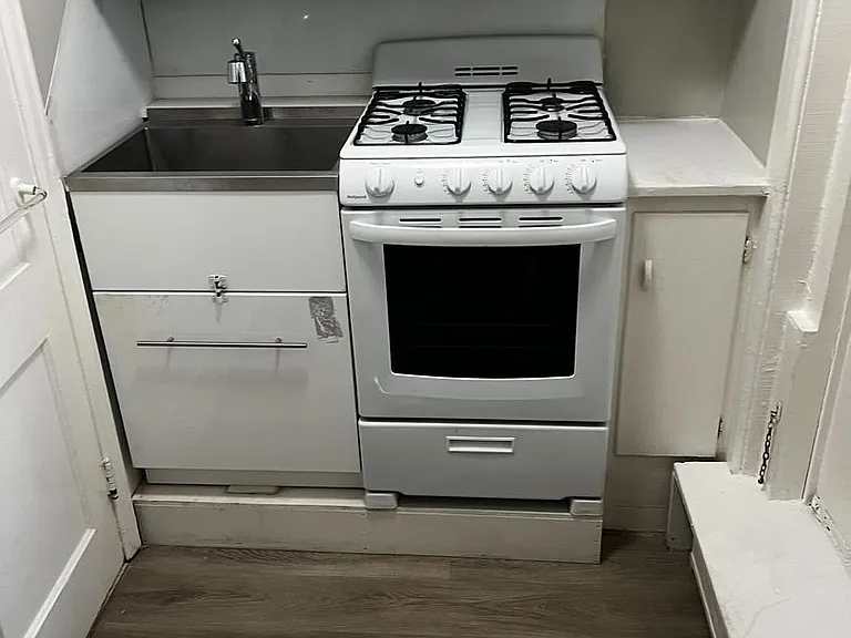 236 Lark St #2R — Photo 5