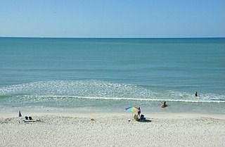 4th image of 9577 Gulf Shore Dr APT 402